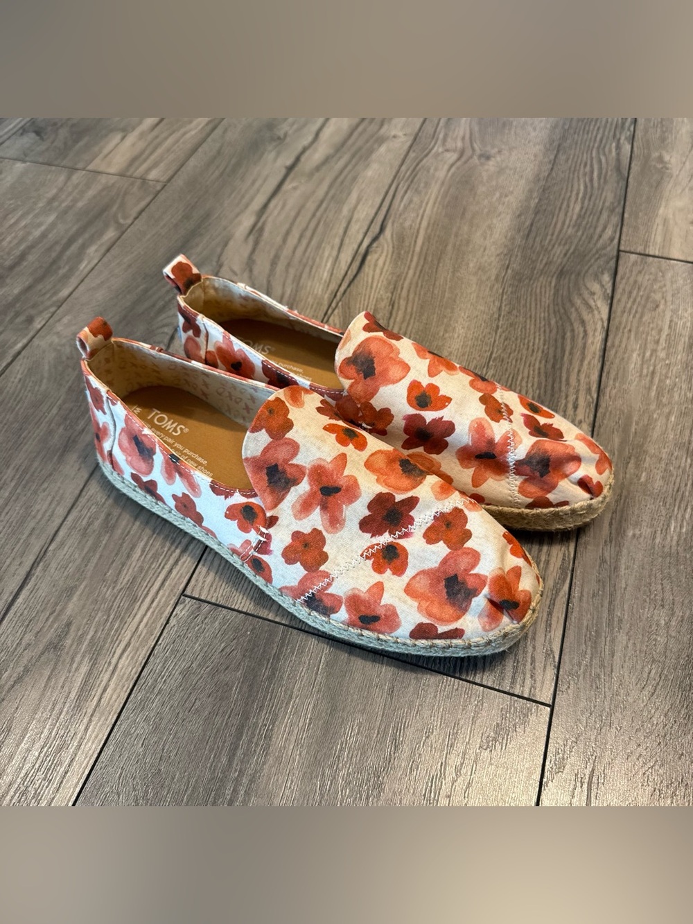 TOMS Floral Alpargata Espadrille Flats Women’s 8.5 Red Orange Poppy Print